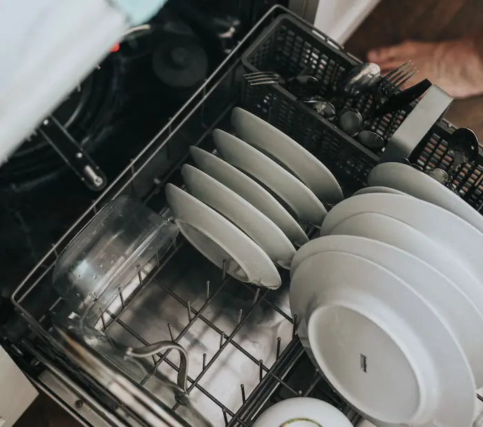 Easy Steps to Clean Your Smelly Dishwasher