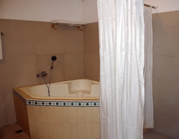 How To Wash Shower Curtain Liner In, How To Clean Vinyl Shower Curtain Liner