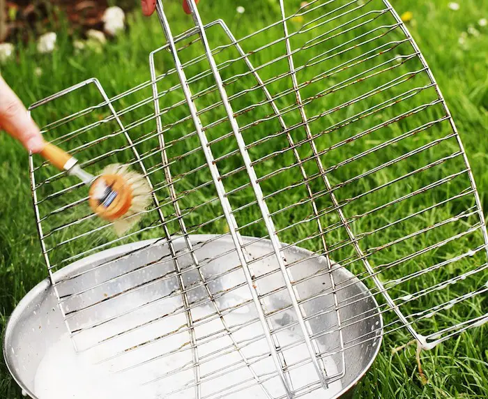 cleaning grill gates