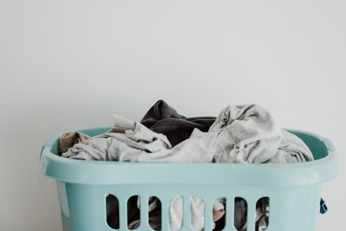 Can You Pour Liquid Detergent Directly On Clothes