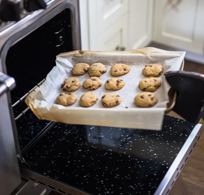 How to Wash Silicone Oven Gloves