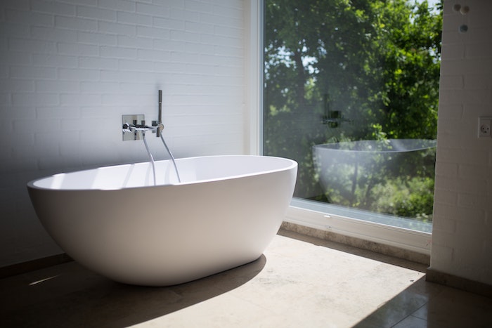 Best Bathtubs for Tall People